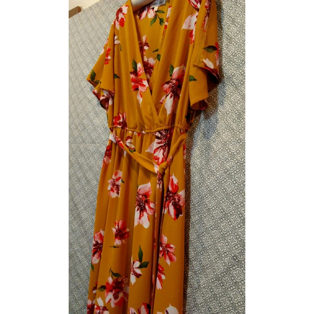 Magnolia Skye 3XL flowy flower dress .